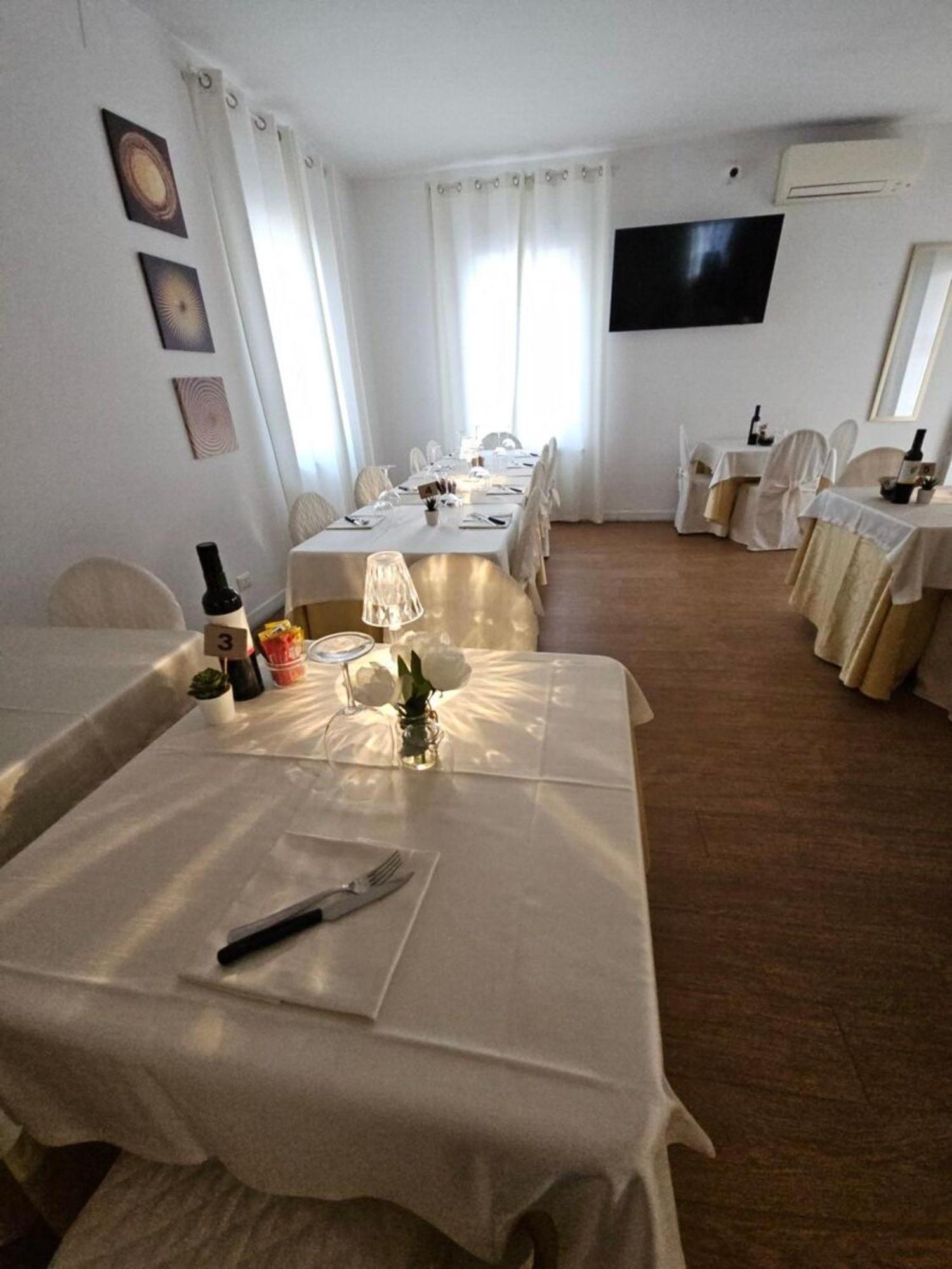 Hotel Mazzocchetti Citta Sant'Angelo Exteriör bild