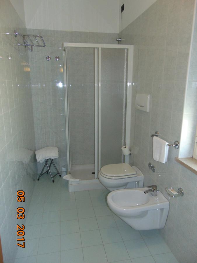 Hotel Mazzocchetti Citta Sant'Angelo Exteriör bild