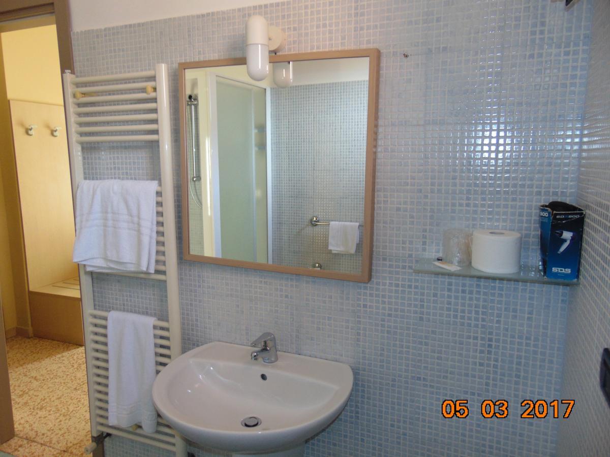 Hotel Mazzocchetti Citta Sant'Angelo Exteriör bild