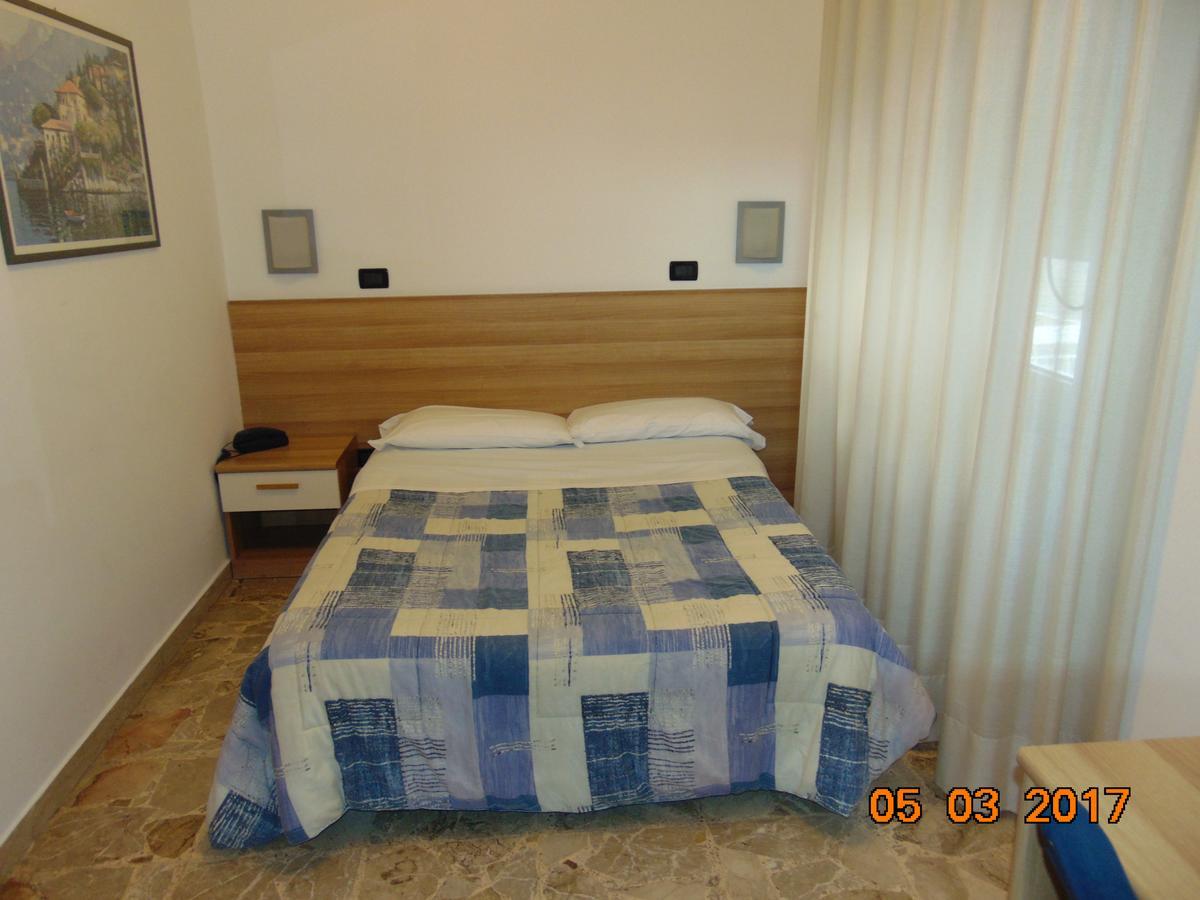 Hotel Mazzocchetti Citta Sant'Angelo Exteriör bild