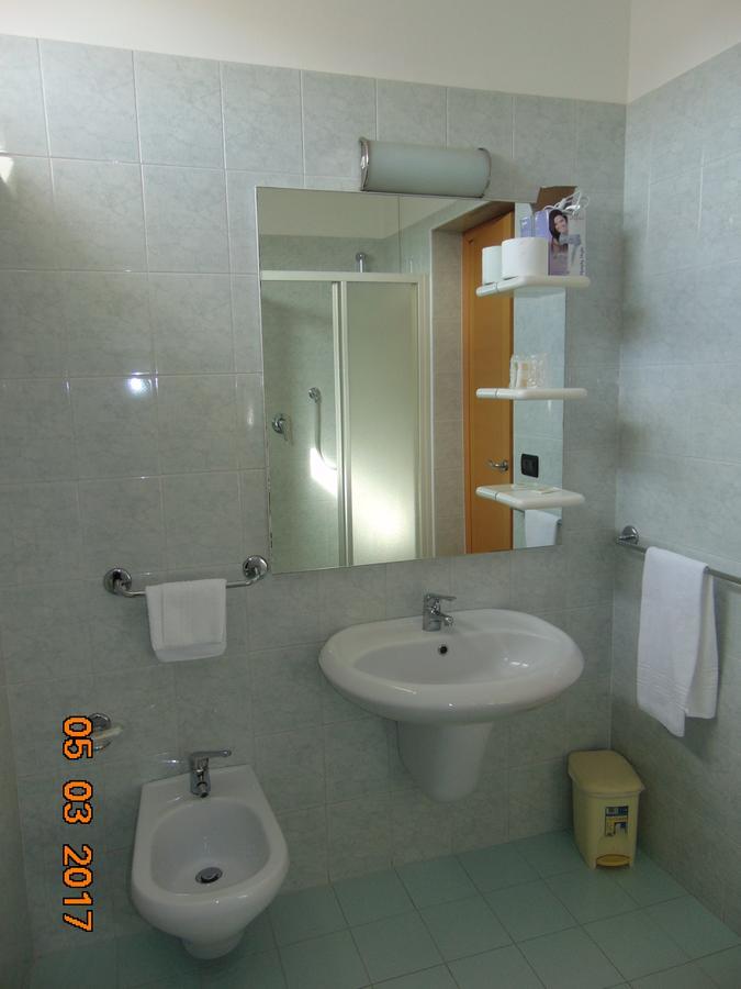 Hotel Mazzocchetti Citta Sant'Angelo Exteriör bild