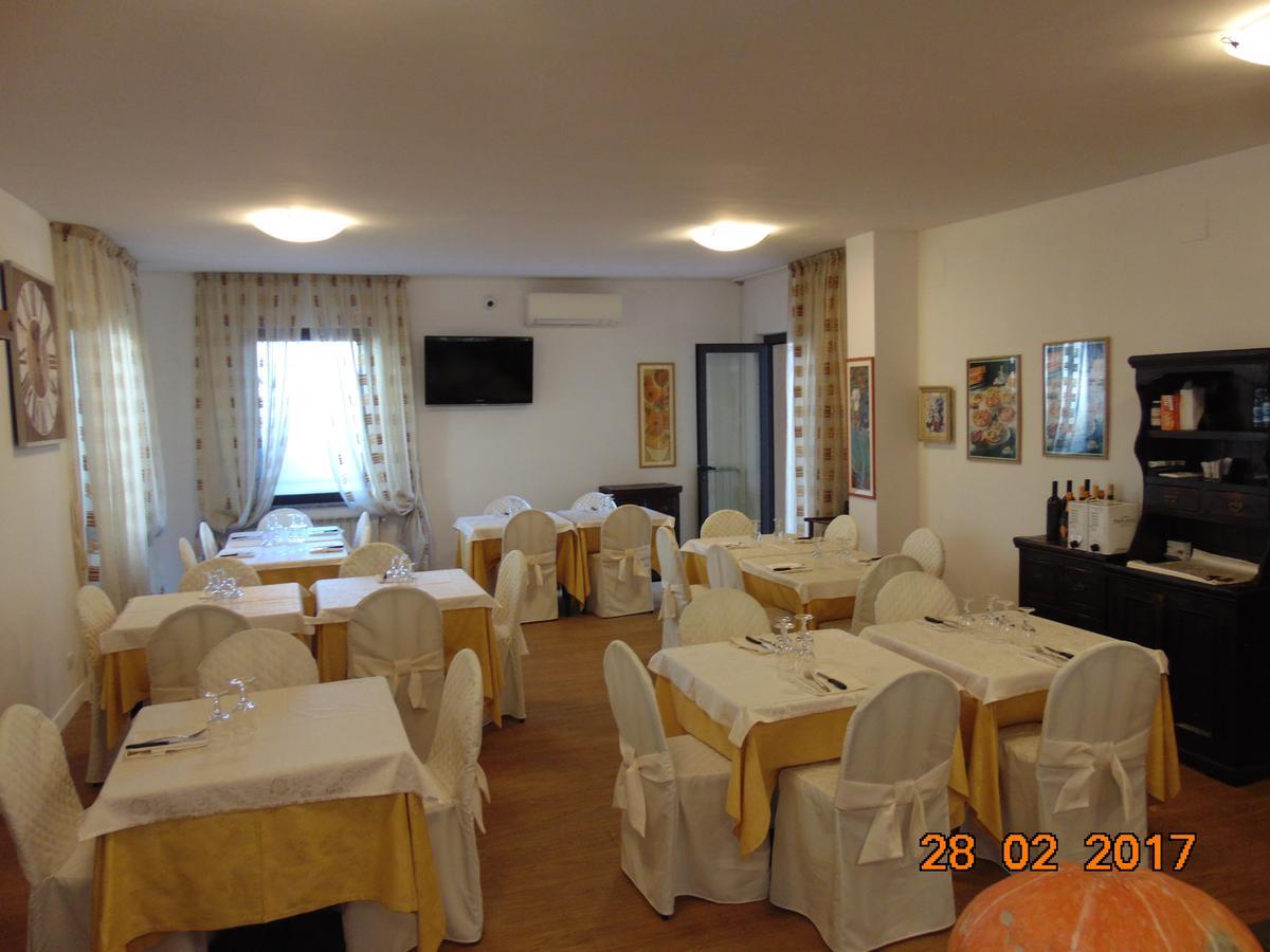 Hotel Mazzocchetti Citta Sant'Angelo Exteriör bild