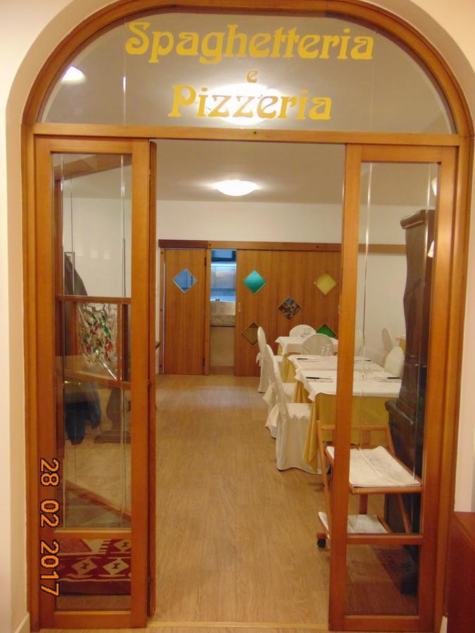 Hotel Mazzocchetti Citta Sant'Angelo Exteriör bild