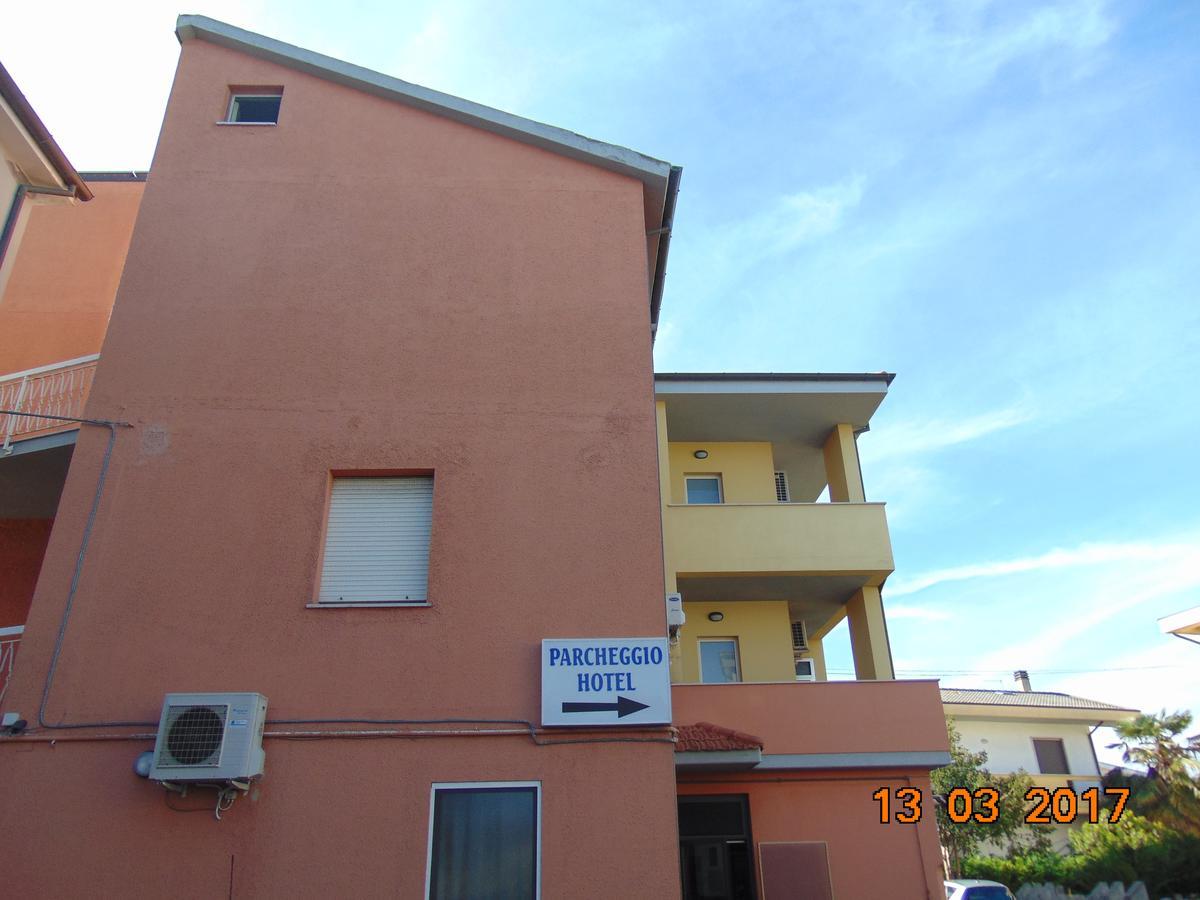 Hotel Mazzocchetti Citta Sant'Angelo Exteriör bild