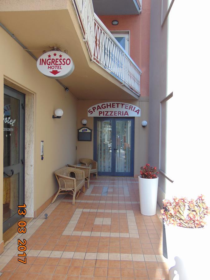 Hotel Mazzocchetti Citta Sant'Angelo Exteriör bild