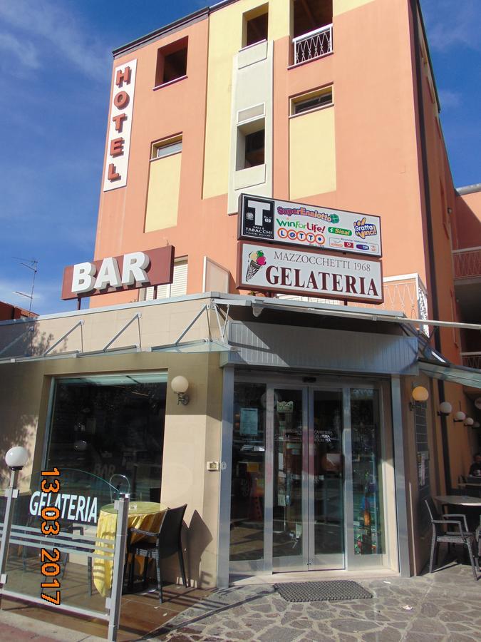 Hotel Mazzocchetti Citta Sant'Angelo Exteriör bild